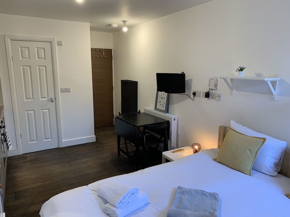 undefined Hanover House 7