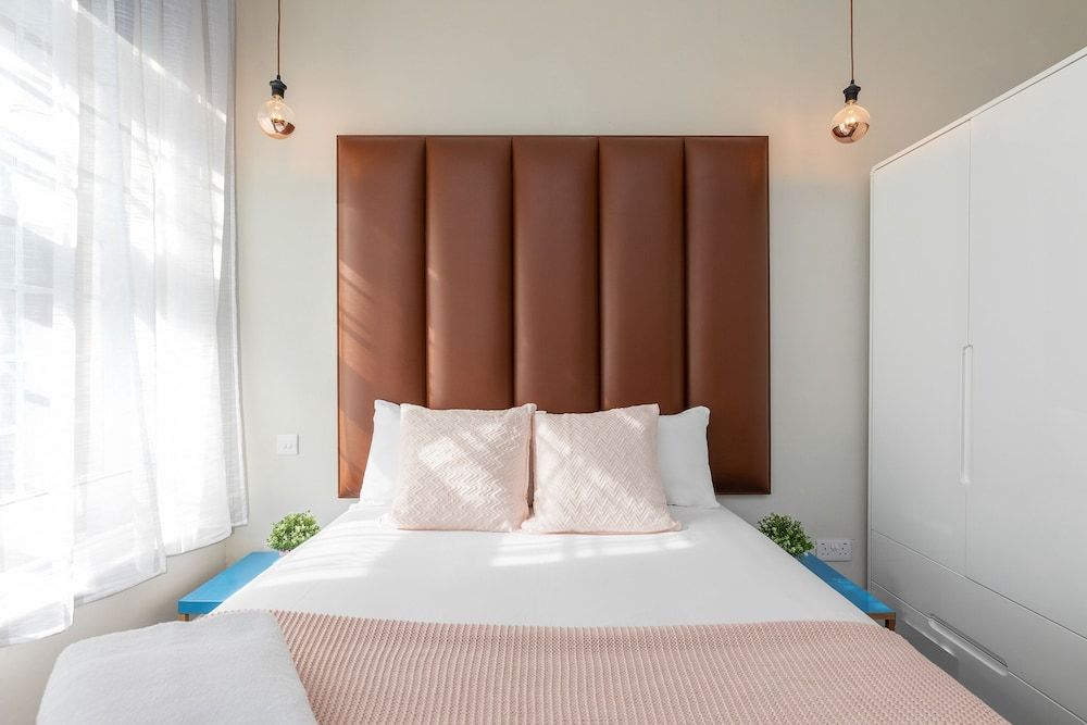 Luxurious Air Conditioned Apt High Street Kensington Luxury Studio, Ensuite 4