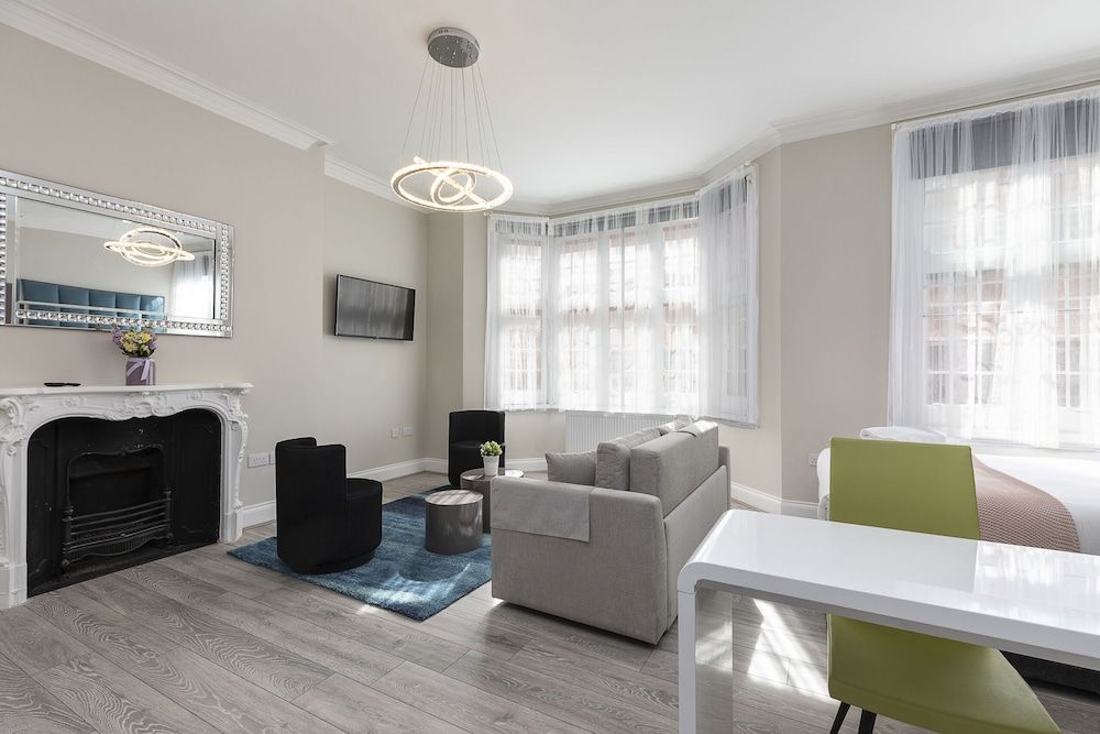 Luxurious Air Conditioned Apt High Street Kensington Luxury Studio, Ensuite 21