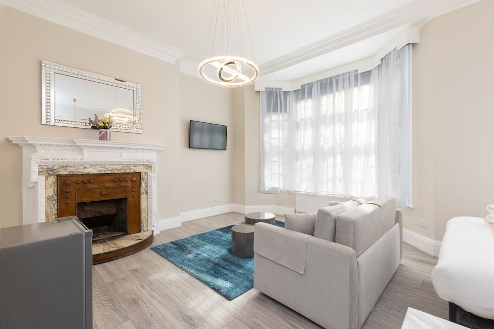 Luxurious Air Conditioned Apt High Street Kensington Luxury Studio, Ensuite 28