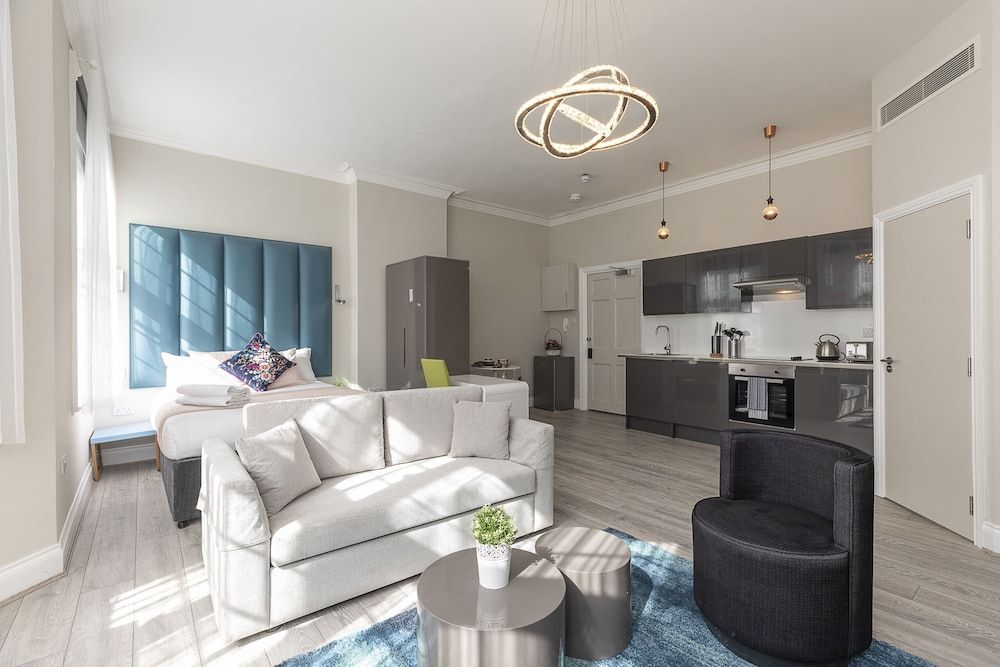 Luxurious Air Conditioned Apt High Street Kensington Luxury Studio, Ensuite 7