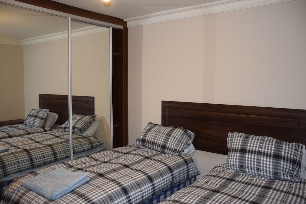 undefined Garden View House 7