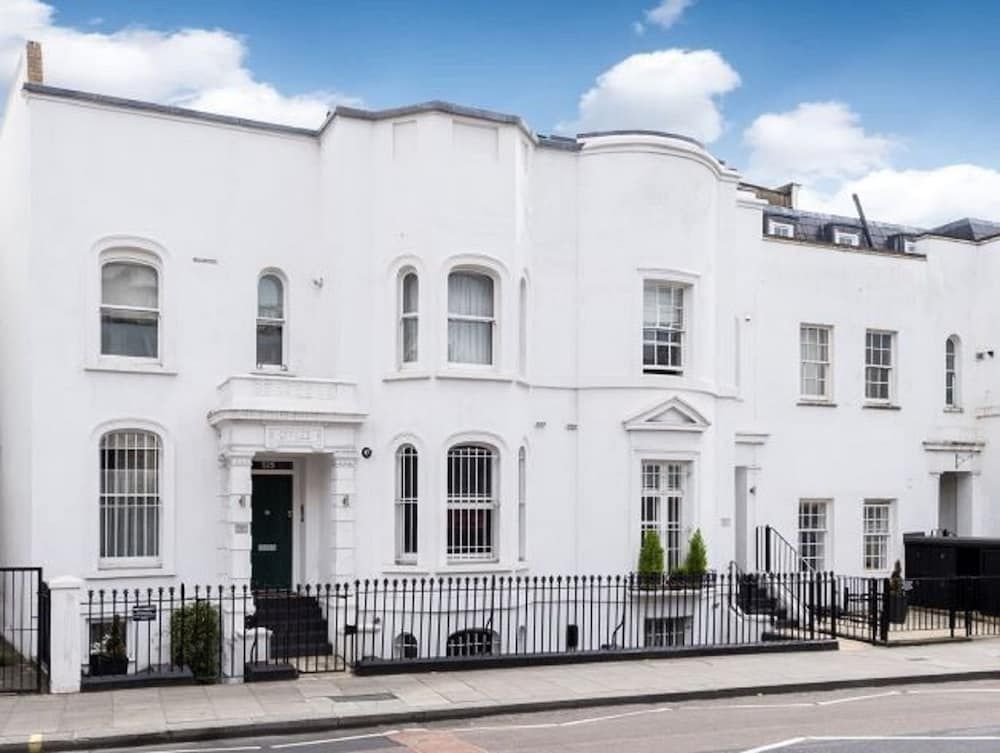 undefined The London Agent Fulham Pied-a-Terre 2