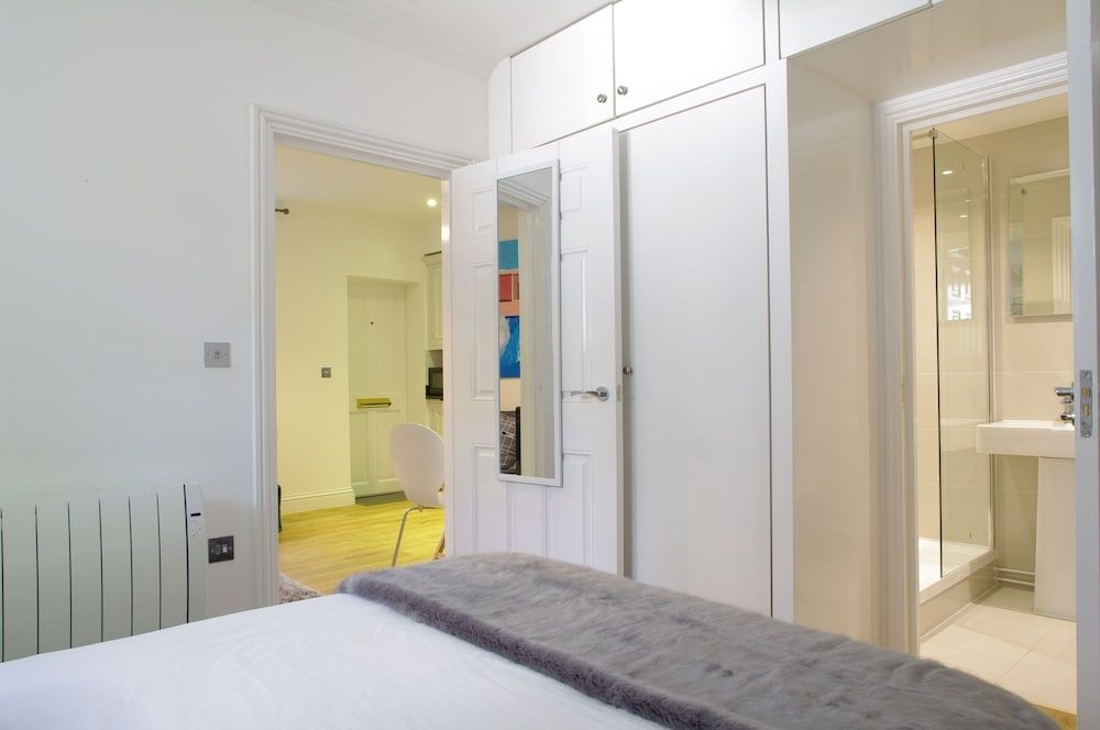 undefined The London Agent Chelsea Peaceful 4