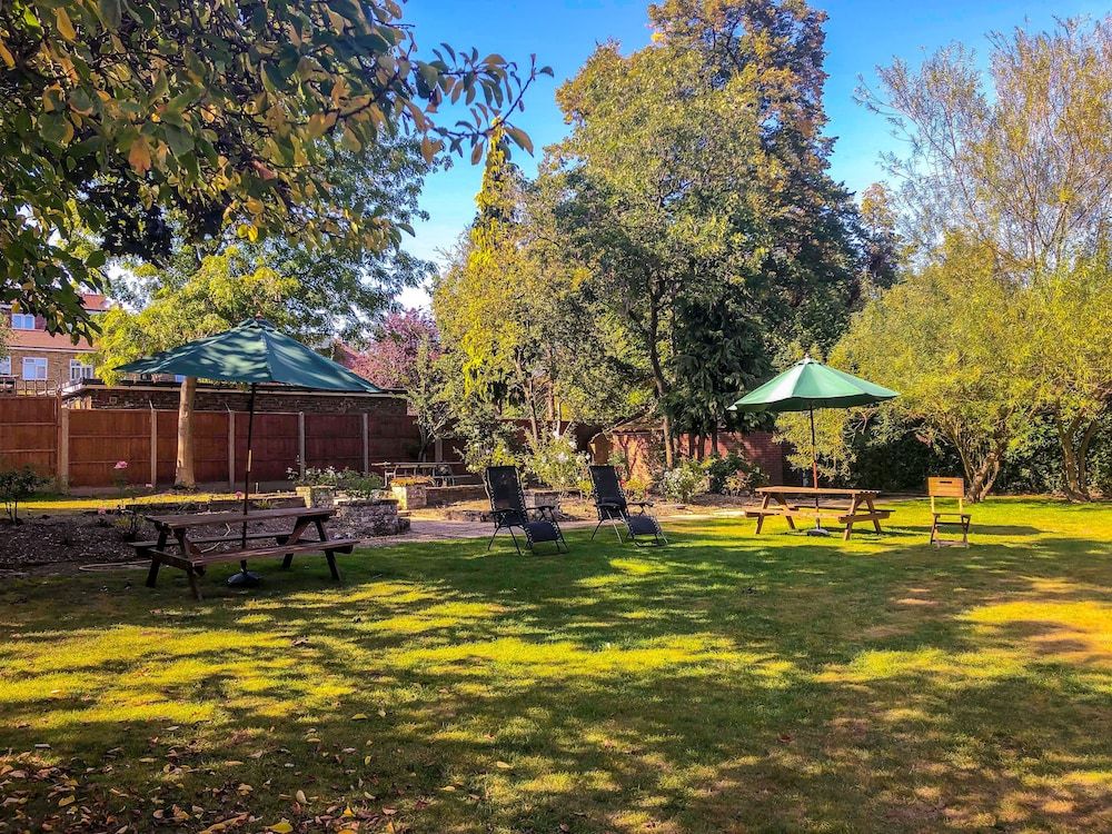 undefined Mapesbury Lodge 2