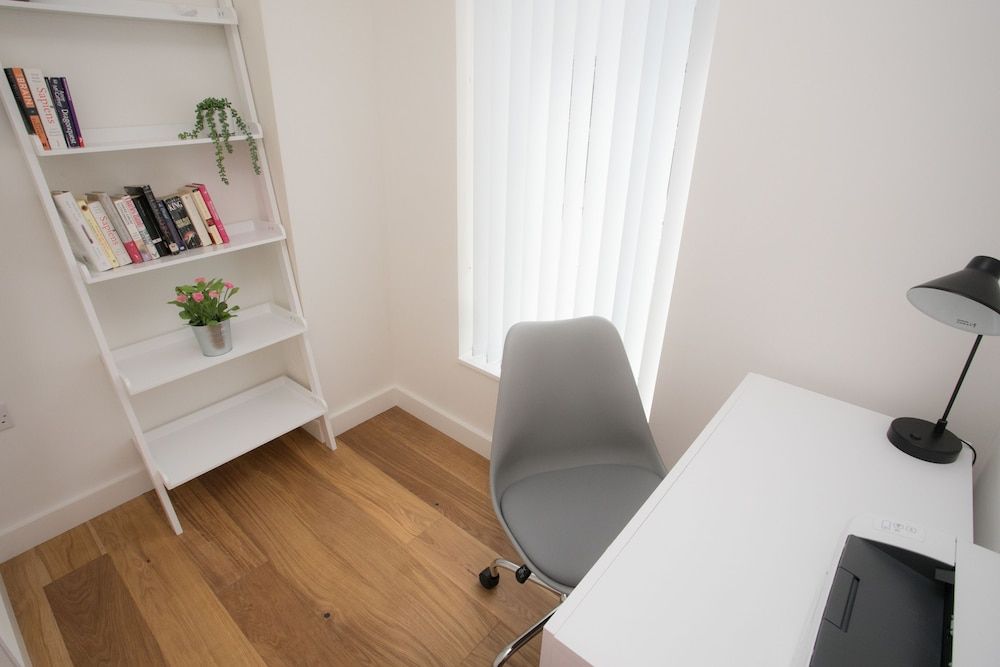 Moonside - Stunning Angel Apartments One-Bedroom Apartment (Apt 2) 4