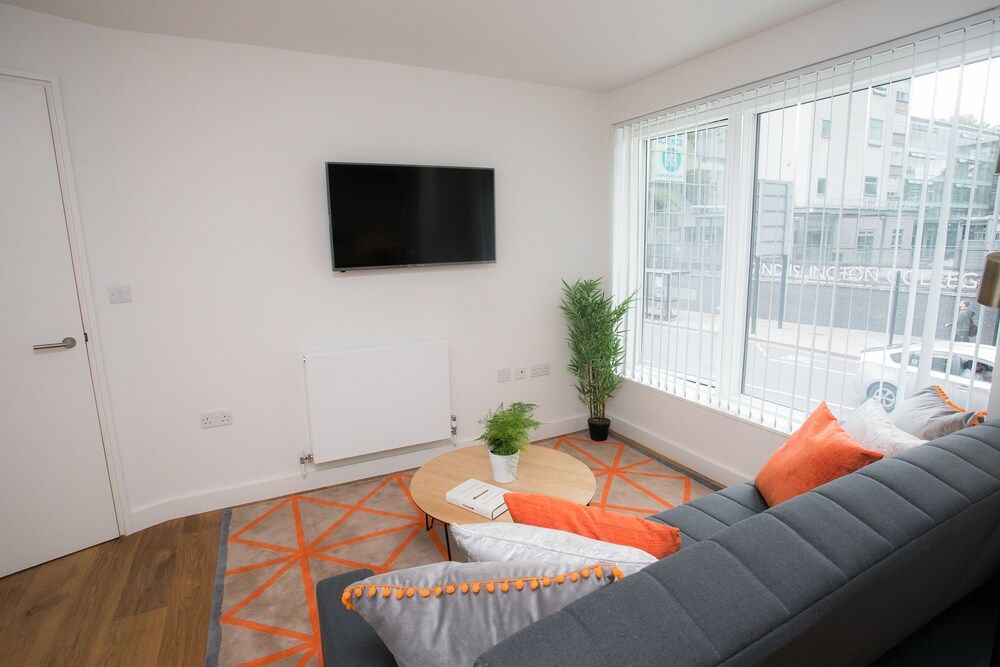 Moonside - Stunning Angel Apartments One-Bedroom Apartment (Apt 1) 6