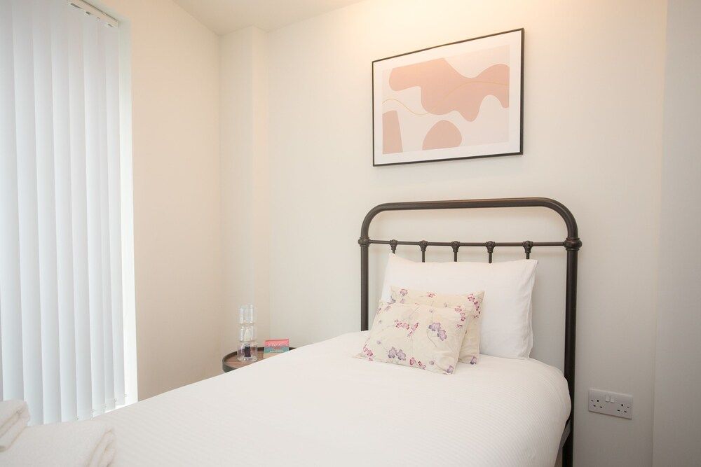 undefined Moonside - Stunning Angel Apartments 9