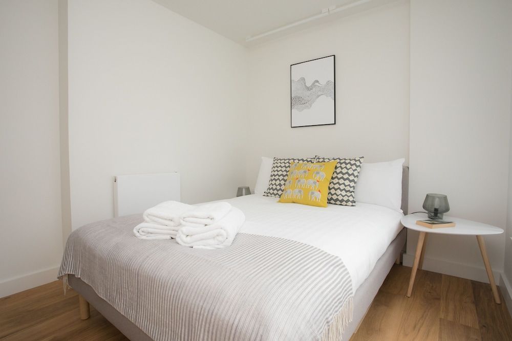 Moonside - Stunning Angel Apartments One-Bedroom Apartment (Apt 2)