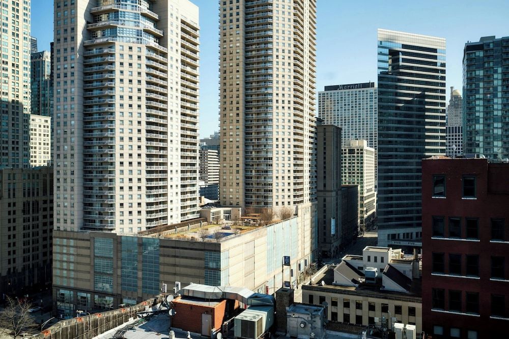 undefined Aloft Chicago Downtown River North 8