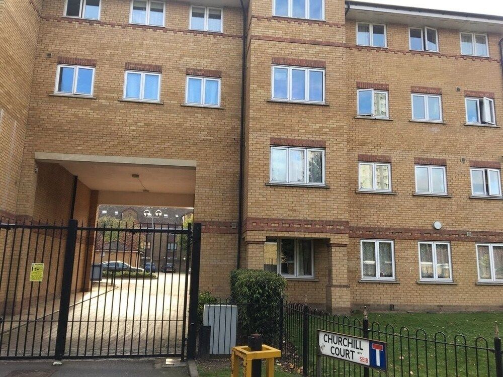 undefined 2 Bed Flat, Dedicated Workspace, Parking, 4KTV 4