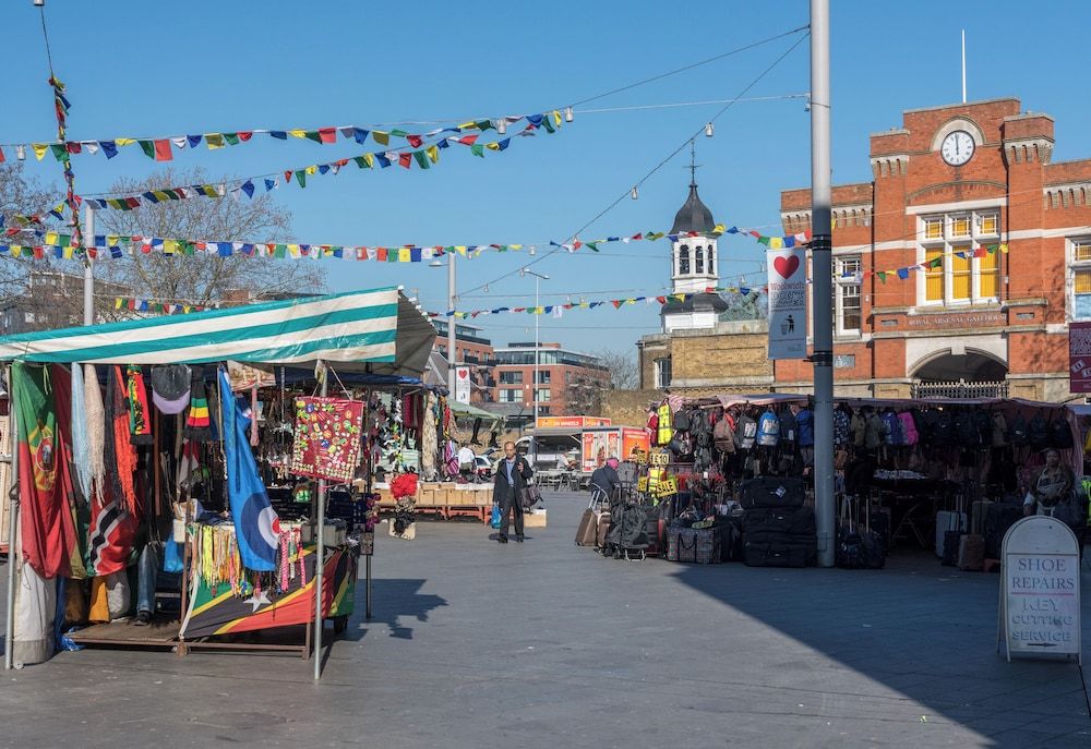 undefined 2 Bed Flat, Dedicated Workspace, Parking, 4KTV 6