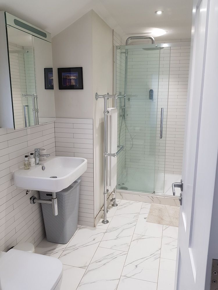 undefined Central Boutiques 9