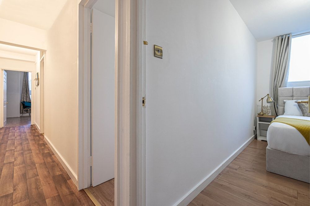 Lovely Apartments in Landward Court Family Apartment, Ensuite 16