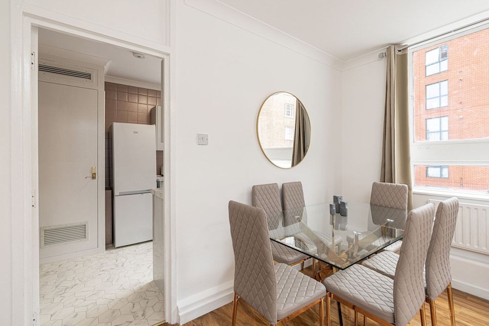 Lovely Apartments in Landward Court Deluxe Apartment, Private Bathroom, City View 13