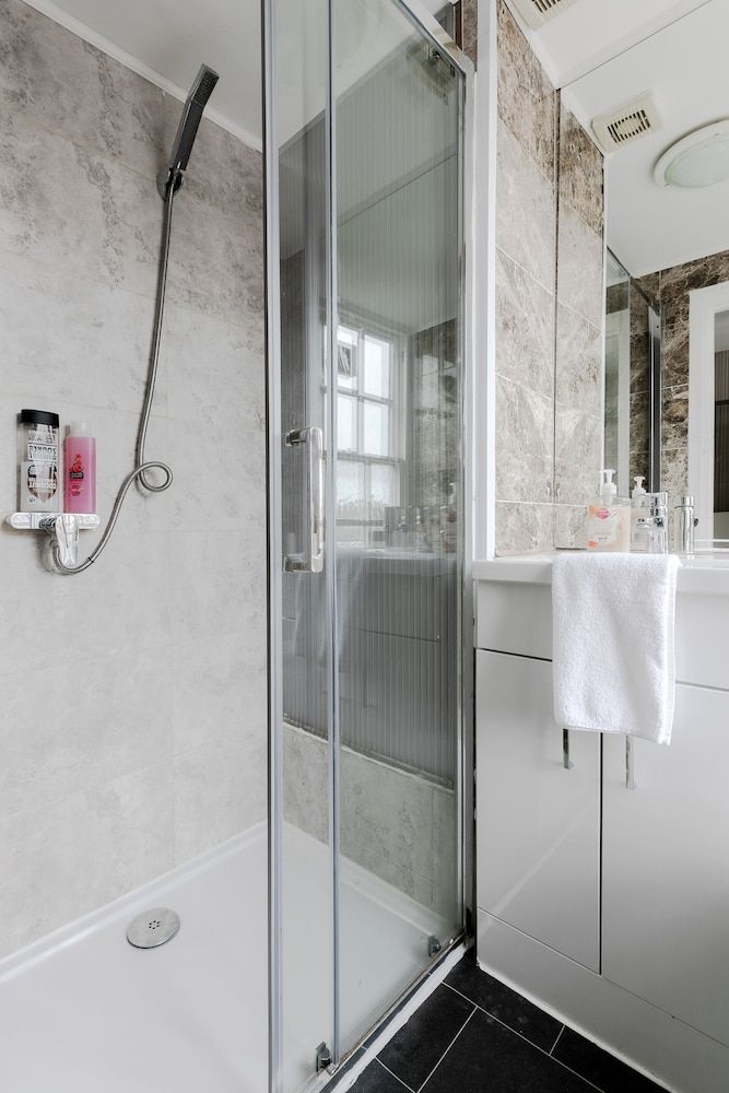 Elegant 3 Bedrooms Apartment Near Hyde Park & Oxford St Family Apartment, Ensuite 12