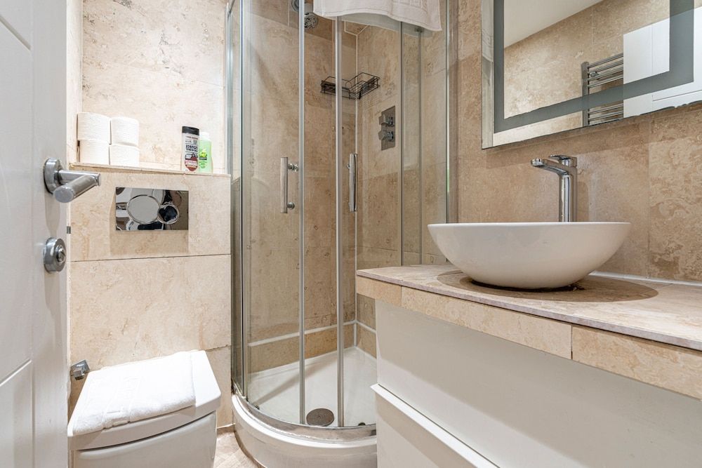 Elegant 3 Bedrooms Apartment Near Hyde Park & Oxford St Superior Apartment, Ensuite, City View 16