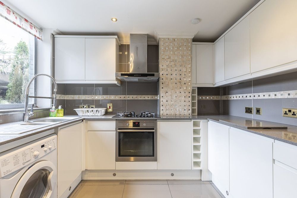 undefined Gorgeous Apartment Near Hyde Park And Oxford St 2