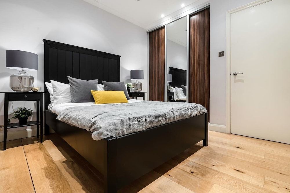 undefined Old Compton Street Apartments