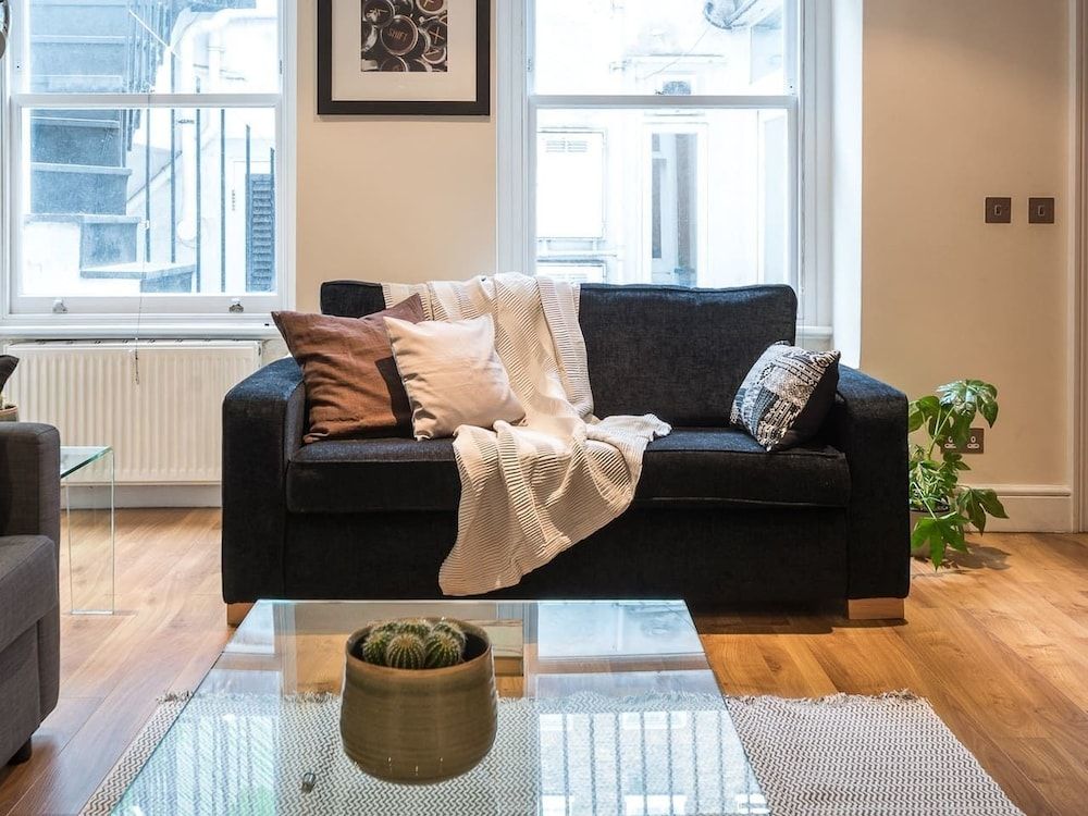 Upper Berkeley Street Flats Lovely 2 Bed 2 Bath in Marble Arch 10