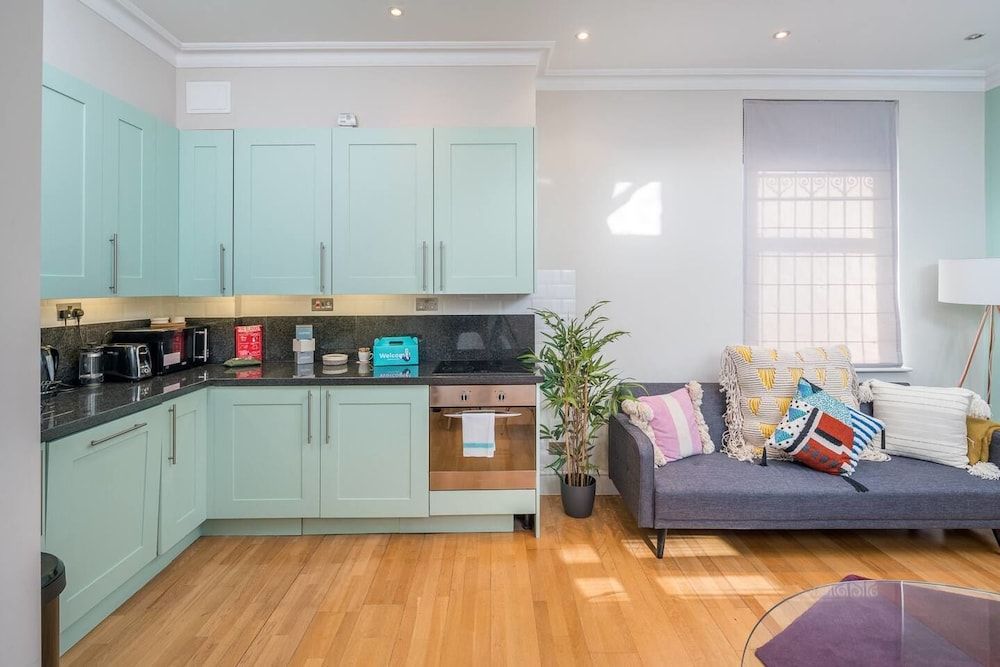 Upper Berkeley Street Flats Refined 1 Bed Apartment Near Hyde Park, 4 Minutes to Tube 2