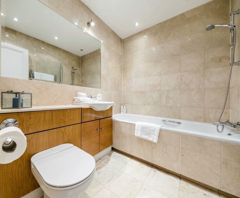 Upper Berkeley Street Flats Lovely 2 Bed 2 Bath in Marble Arch 18
