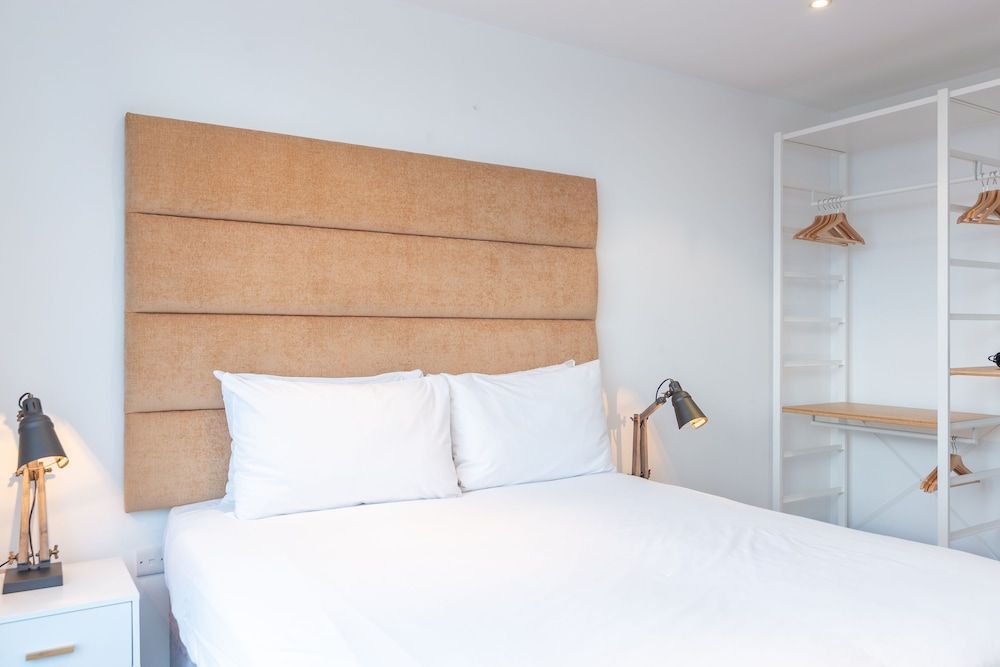 Kenny Apartment  Austin David Apartments Two- Bedroom Apartment 7