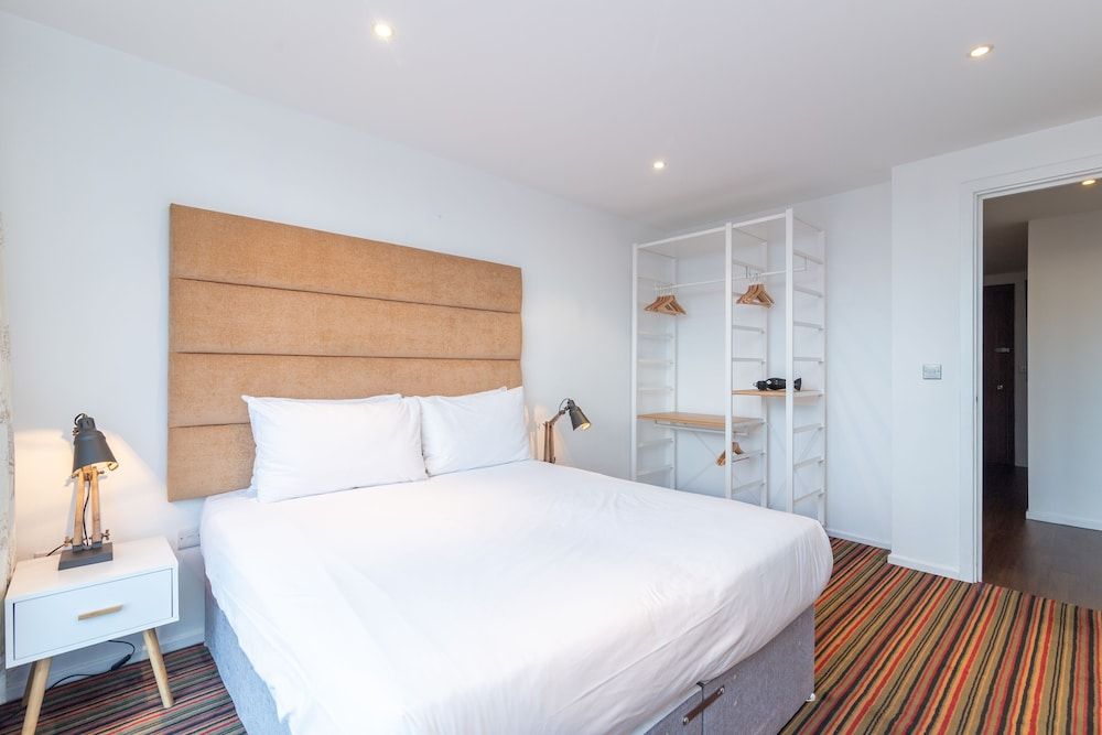 Kenny Apartment  Austin David Apartments Two- Bedroom Apartment 5