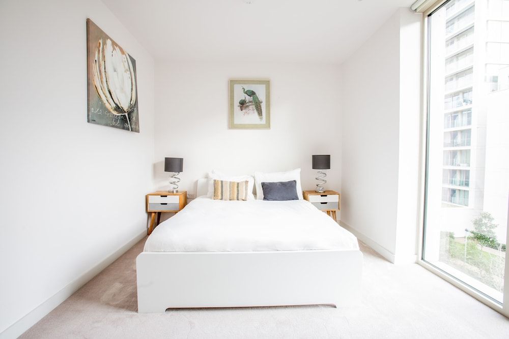 undefined Amazing Apart. -City Airport and Excel 2 2