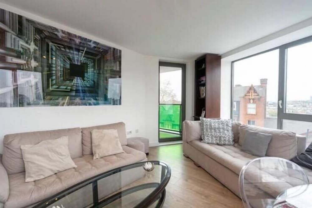 Stylish 1 Bedroom Apartment near London City Deluxe Apartment 9