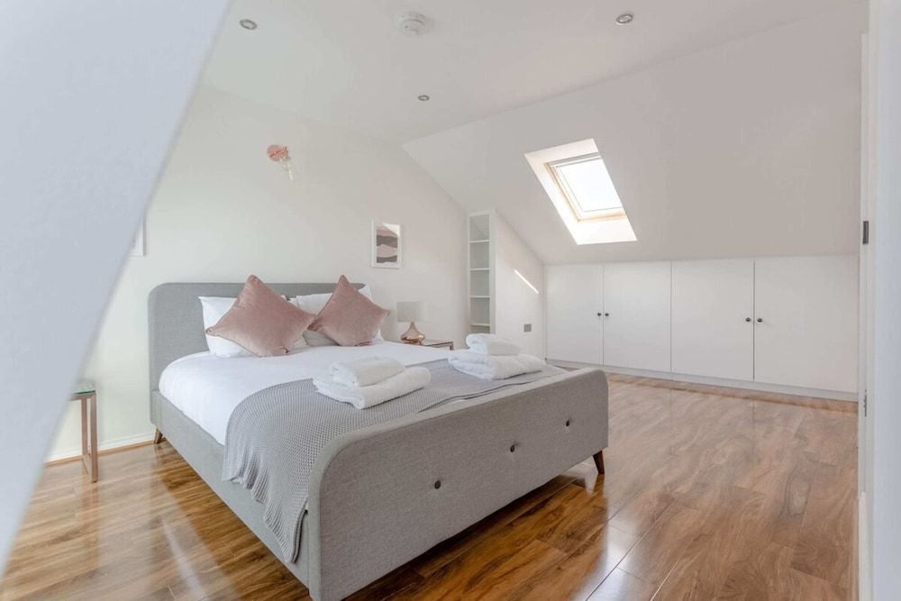 undefined Stunning 3 Bedroom 2 Bath in Fantastic Location