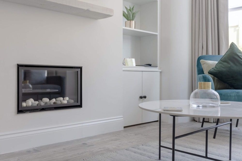 Stunning 3 Bedroom 2 Bath in Fantastic Location House (3 Bedrooms) 21