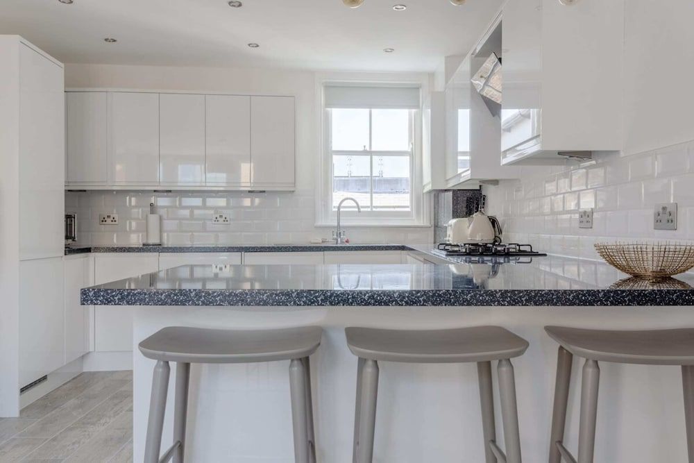 Stunning 3 Bedroom 2 Bath in Fantastic Location House (3 Bedrooms) 20