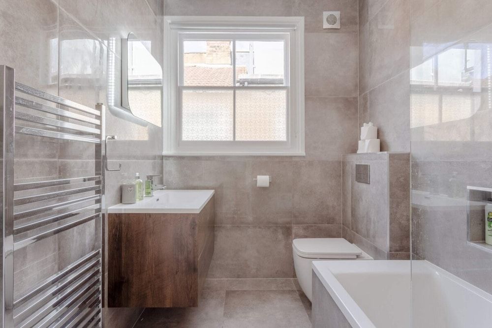 Stunning 3 Bedroom 2 Bath in Fantastic Location House (3 Bedrooms) 27