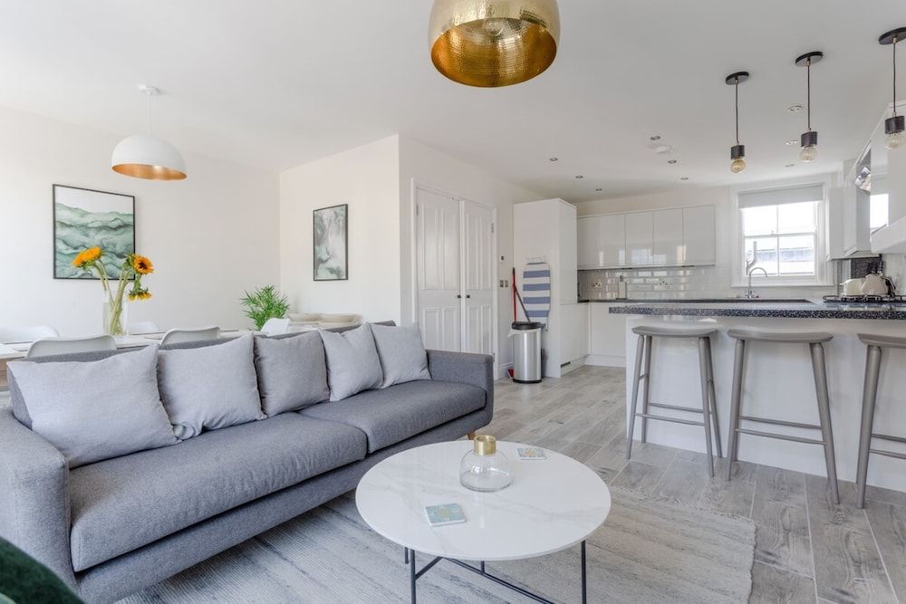 undefined Stunning 3 Bedroom 2 Bath in Fantastic Location 2