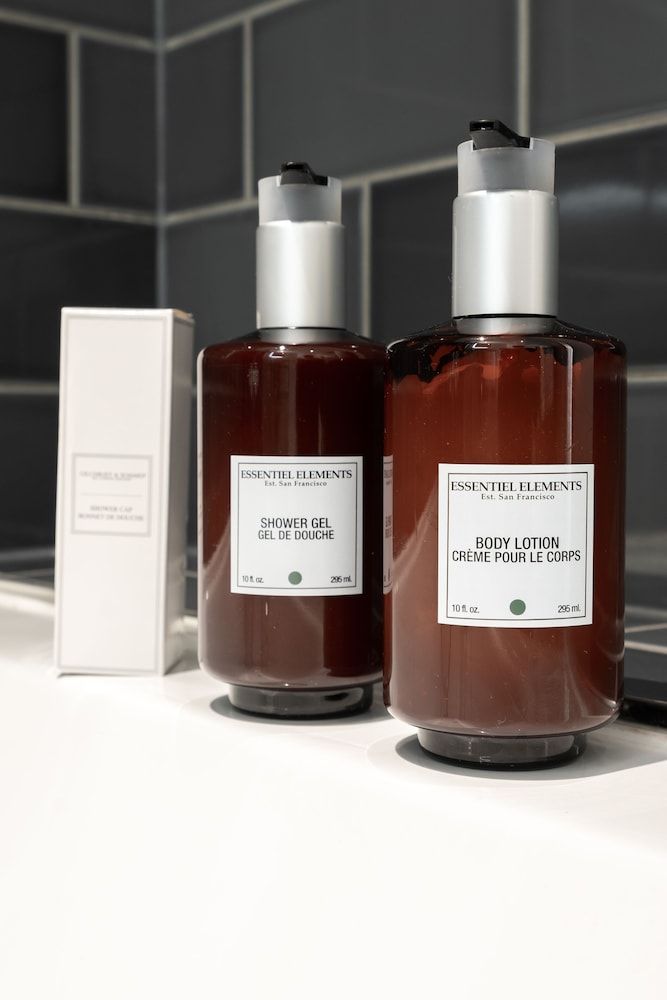 undefined Amazing Apart. -City Airport and Excel 1 10