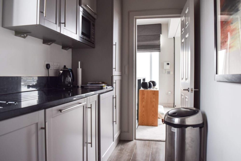 undefined Luxurious Apartment With Balcony 3