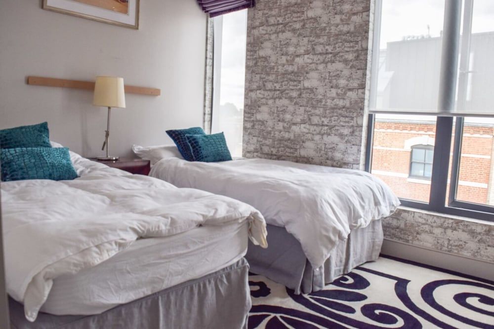 undefined Luxurious Apartment With Balcony 2