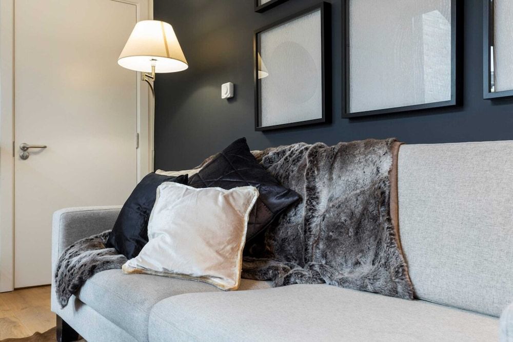 Modern & Designed 2 bed Penthouse Apt Sleeps Five Apartment (2 Bedrooms) 15