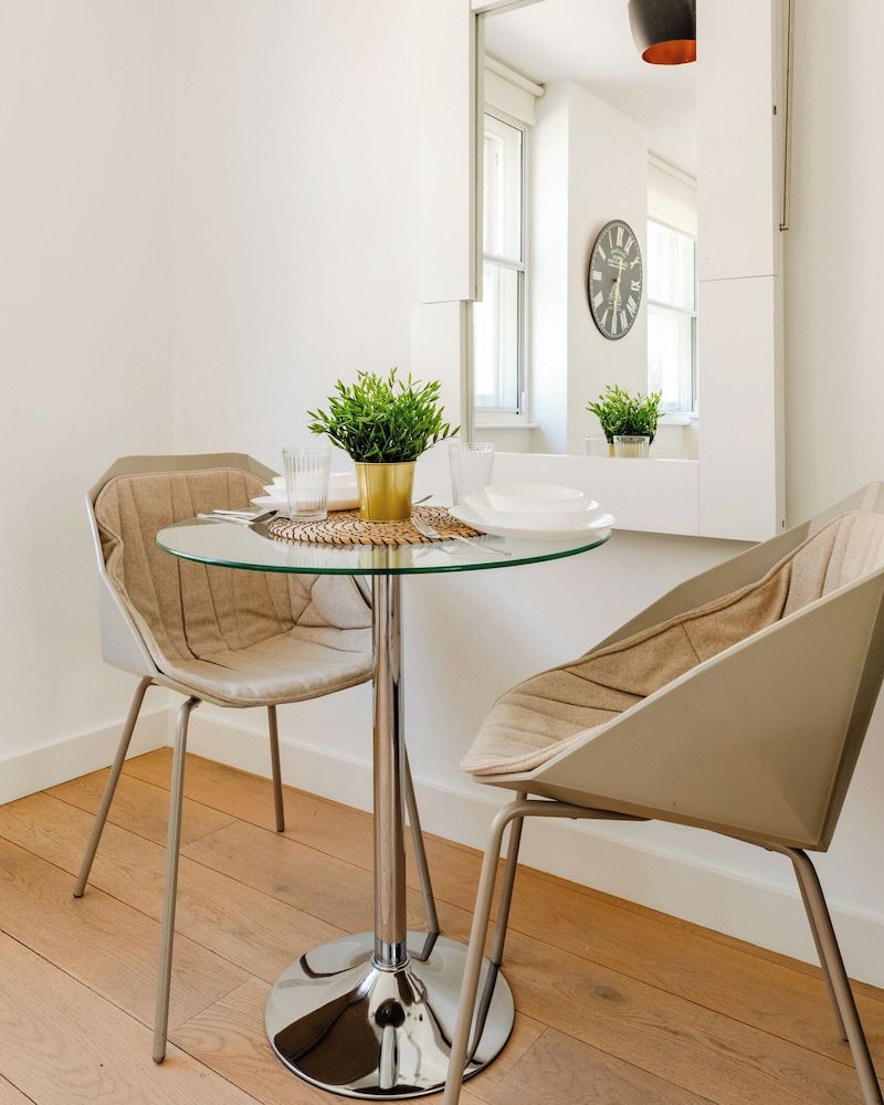 Soho by Excel Apartments Design Apartment 18