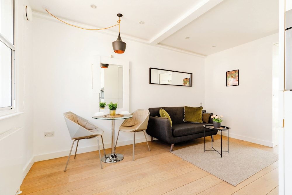 Soho by Excel Apartments Design Apartment 22