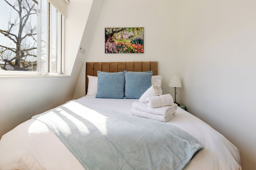 Soho by Excel Apartments Design Apartment 8