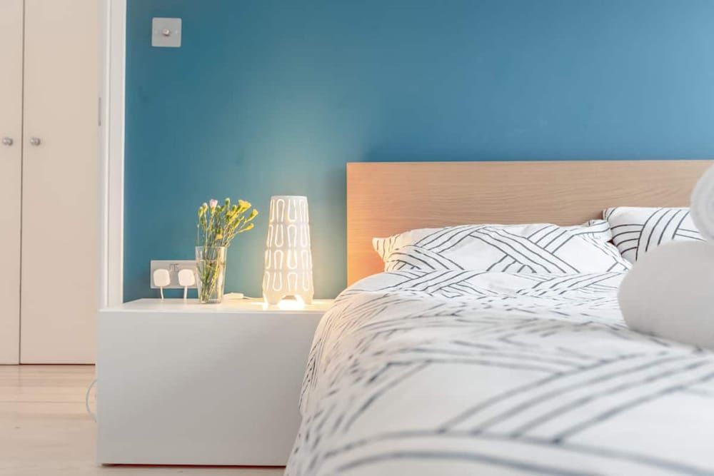 undefined Stylish 2 Bedroom Apartment in London 6