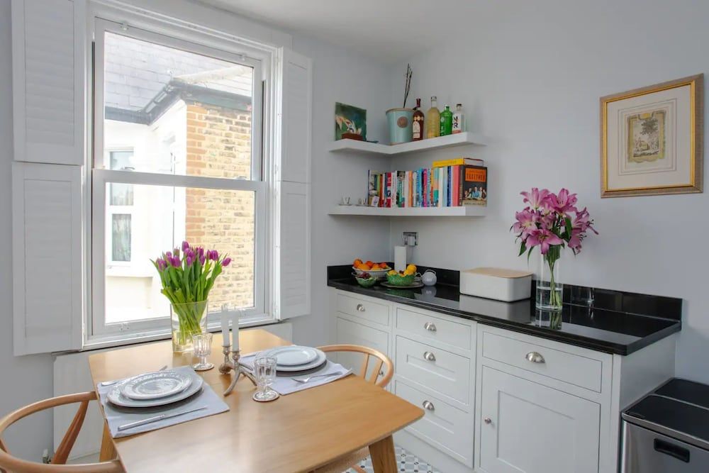 undefined Bright2 Bedroom Apartment With Roof Terrace in Wimbledon 9