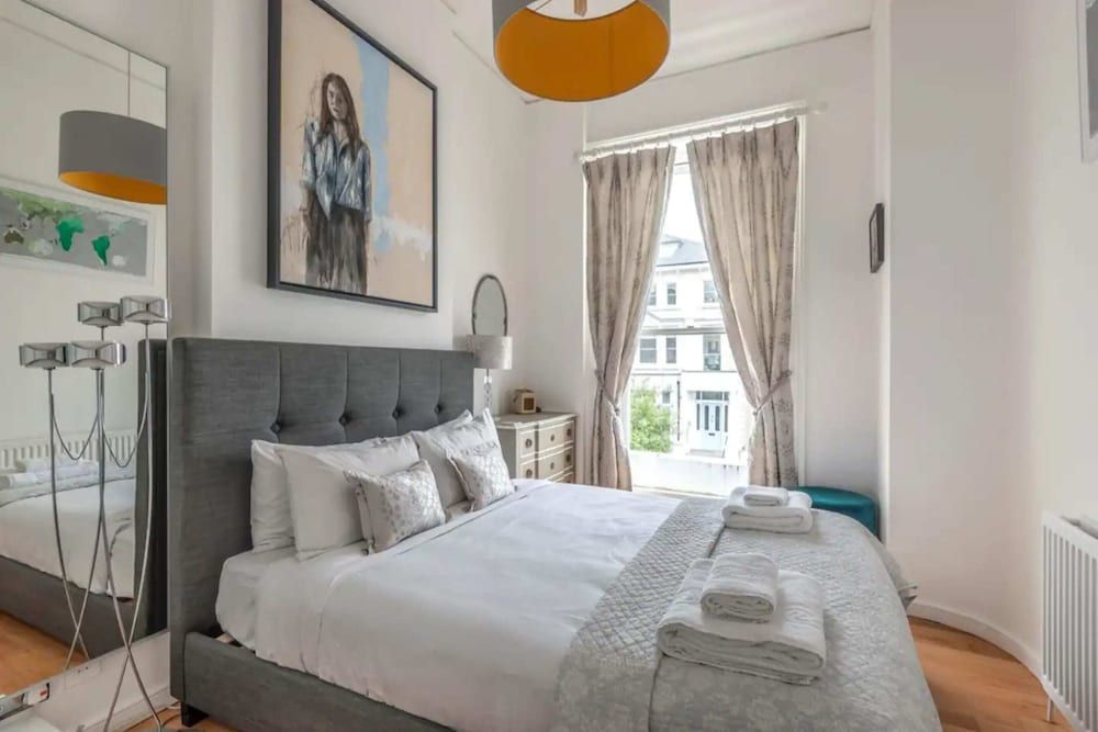 undefined Stylish 1 Bedroom Apartment in Belsize Park 6