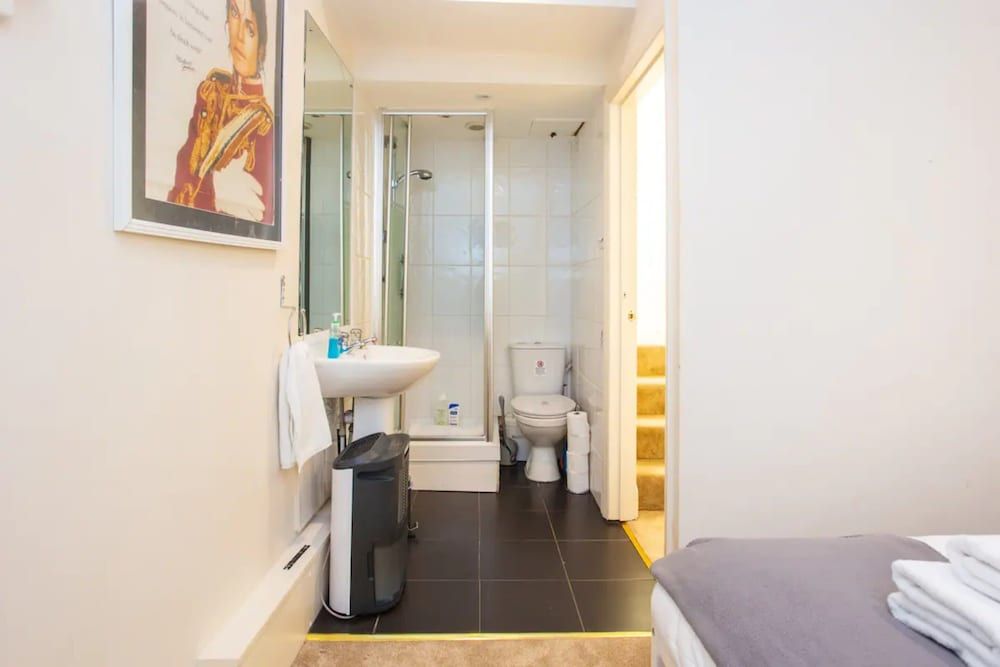 undefined Peaceful 2 Bedroom Apartment in Affluent Fulham