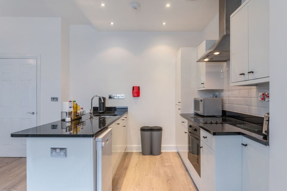 undefined 140 Minories 5