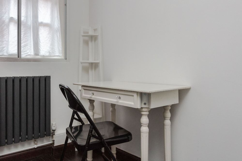 undefined Stylish Apartment in the Heart of Shoreditch 10