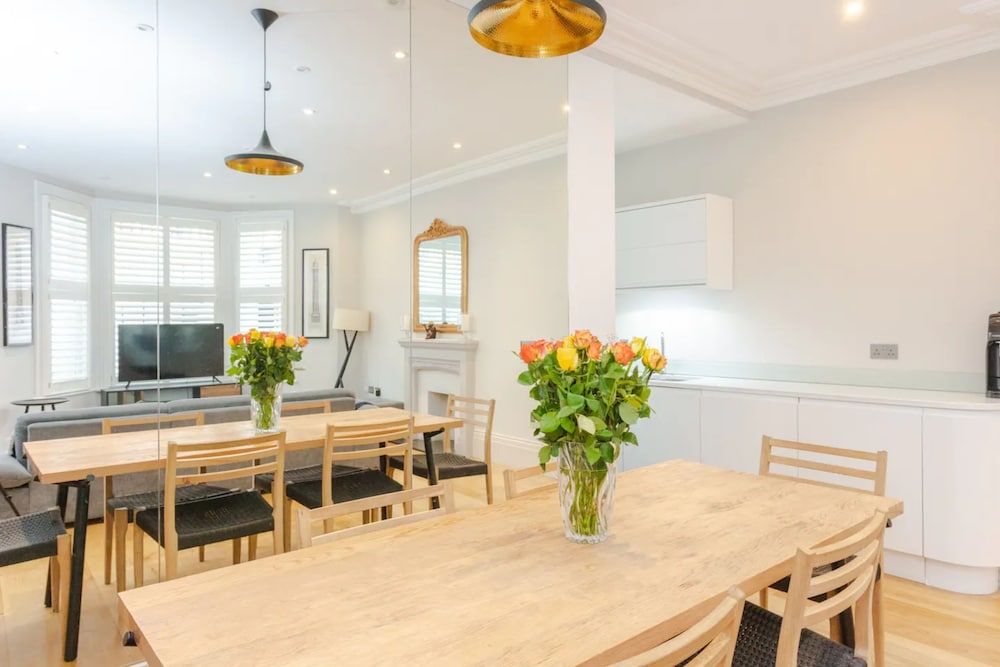 undefined Modern 2 Bedroom Apartment Near Gloucester Road