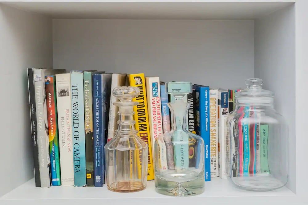 Contemporary 2 Bedroom House in Vibrant Shepherds Bush Basic House, Multiple Beds 21